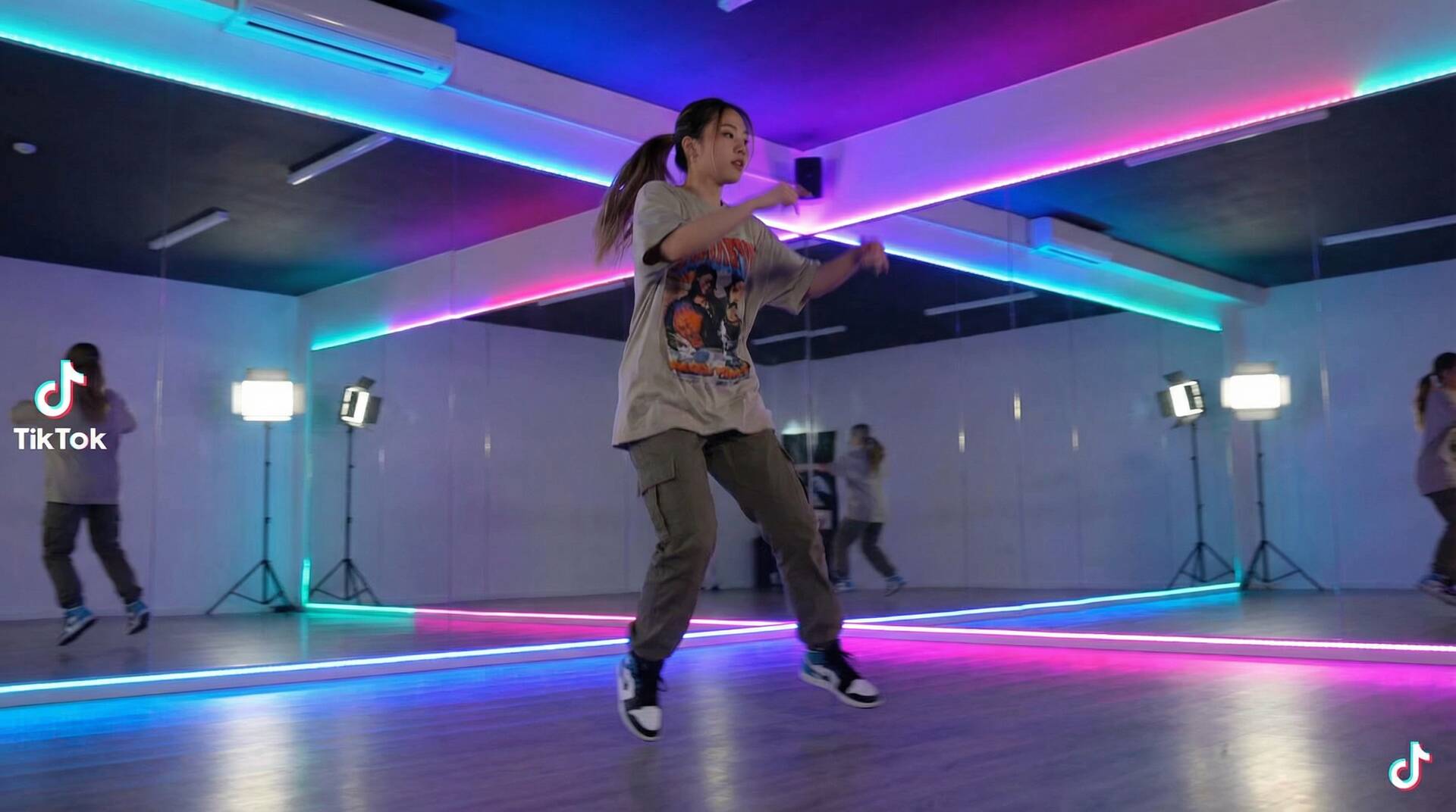 抓凤茎美少女写真视频